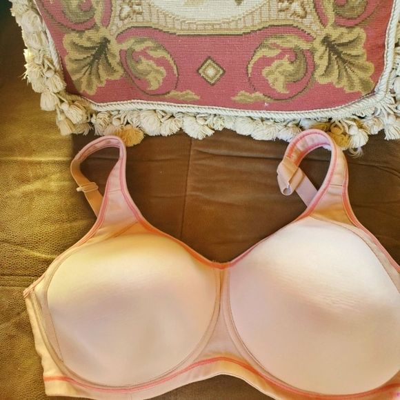 Freya 34G (FF) Convertible Sports Bra - Picture 2 of 16